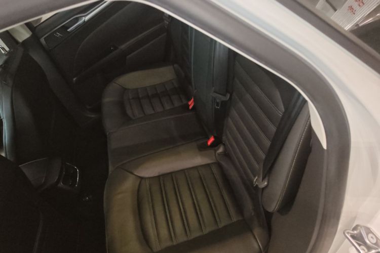 Ford Mondeo 2016 immagine di auto #13