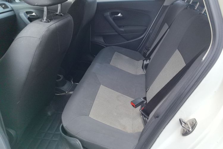 Volkswagen Polo 2017 car image #13