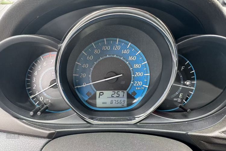 Toyota Yaris L Zhixuan 2016 immagine di auto #13