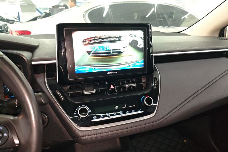 Toyota Corolla 2019 #13 Toyota Corolla 2019 car image #13