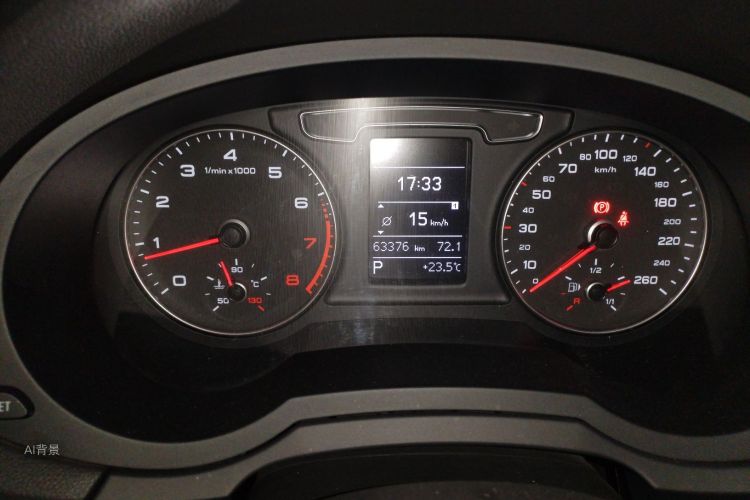 Audi Q3 2017 car image #13