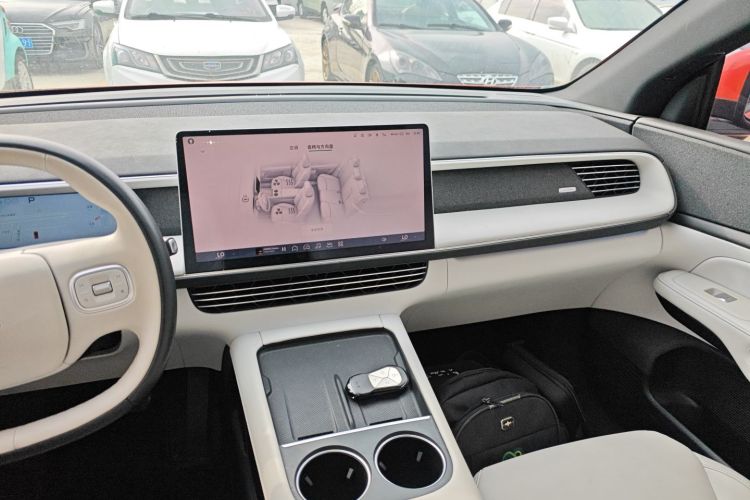 MG G6 2023 car image #13