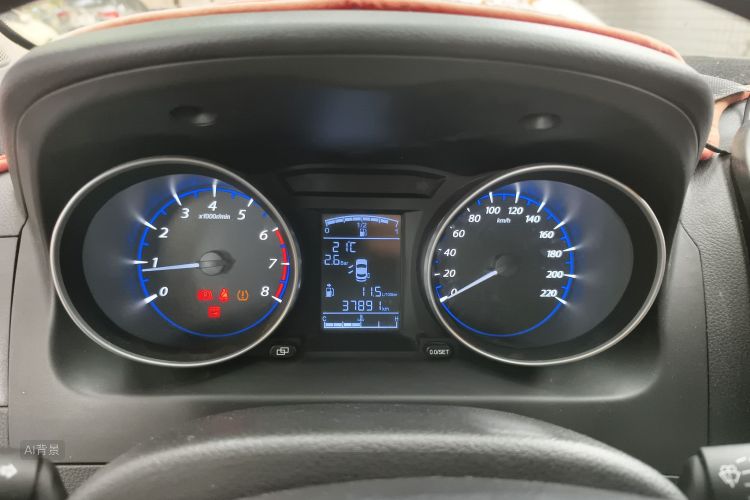 Forthing JOYEAR X5 2016 car image #13