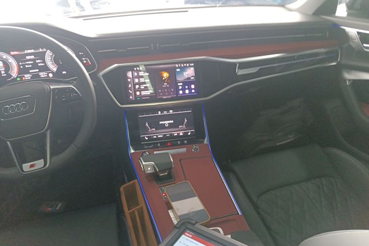 Audi A6L 2025 car image #13