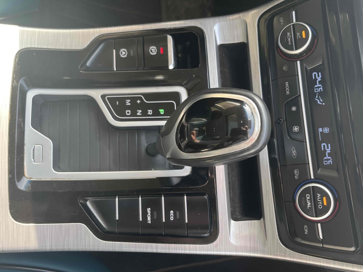 GEELY Emgrand GS 2019 immagine di auto #13