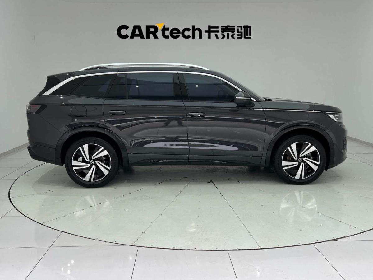 Volkswagen Tavendor 2023 car image #13