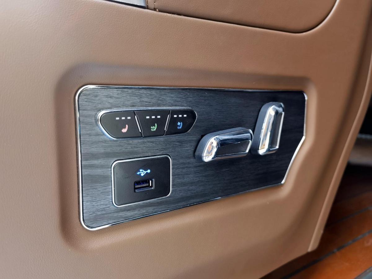 Forthing Lingzhi PLUS 2021 #13 Forthing Lingzhi PLUS 2021 car image #13