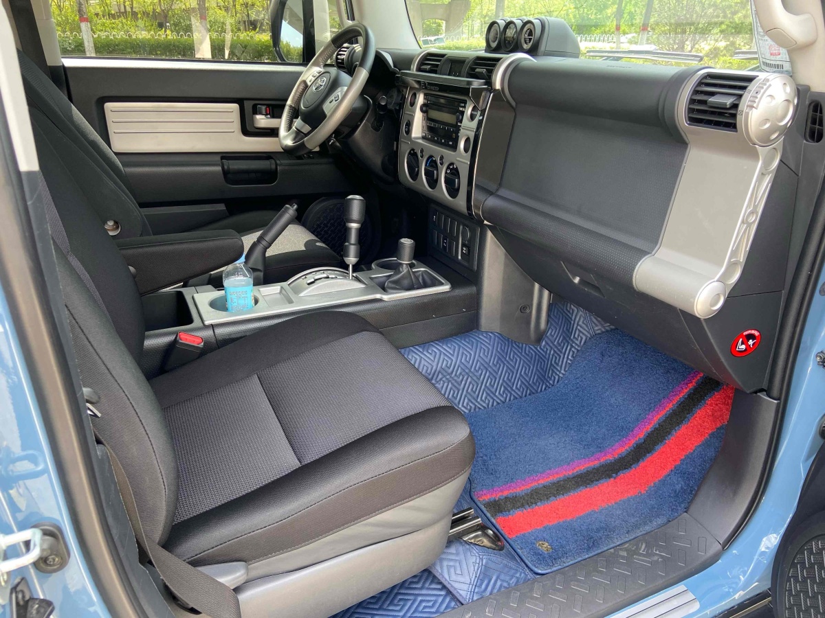 Toyota FJ Cruiser 2020 immagine di auto #13