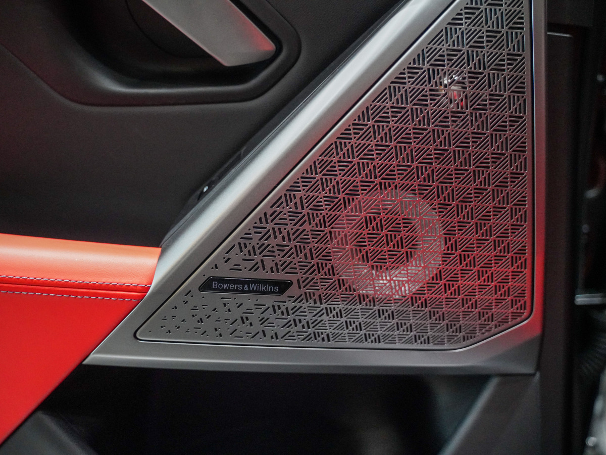 BMW M5 New Energy 2024 immagine di auto #13