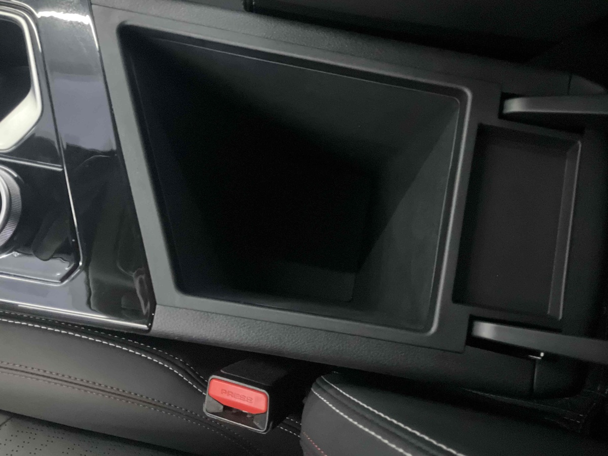 GEELY Tugella S 2022 #13 GEELY Tugella S 2022 car image #13