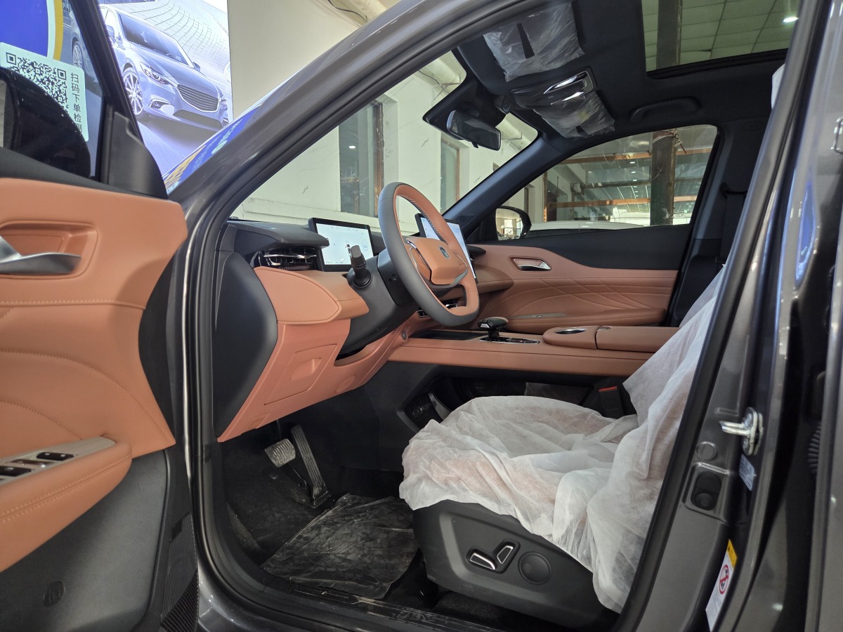 Changan UNI-Z PHEV 2025 car image #13