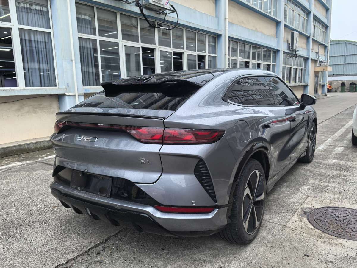 BYD SongL EV 2024 immagine di auto #13