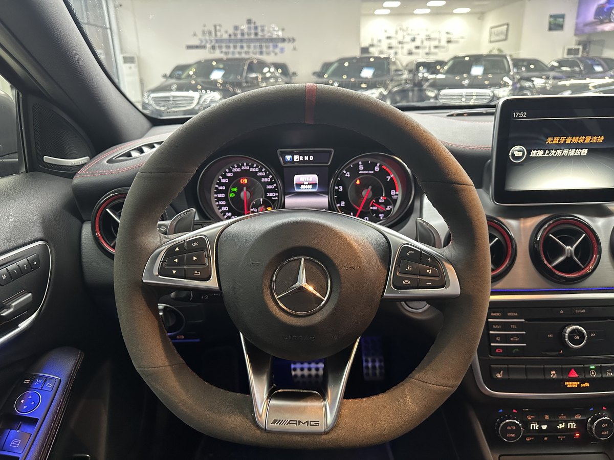 Mercedes-Benz GLA AMG 2016 car image #13