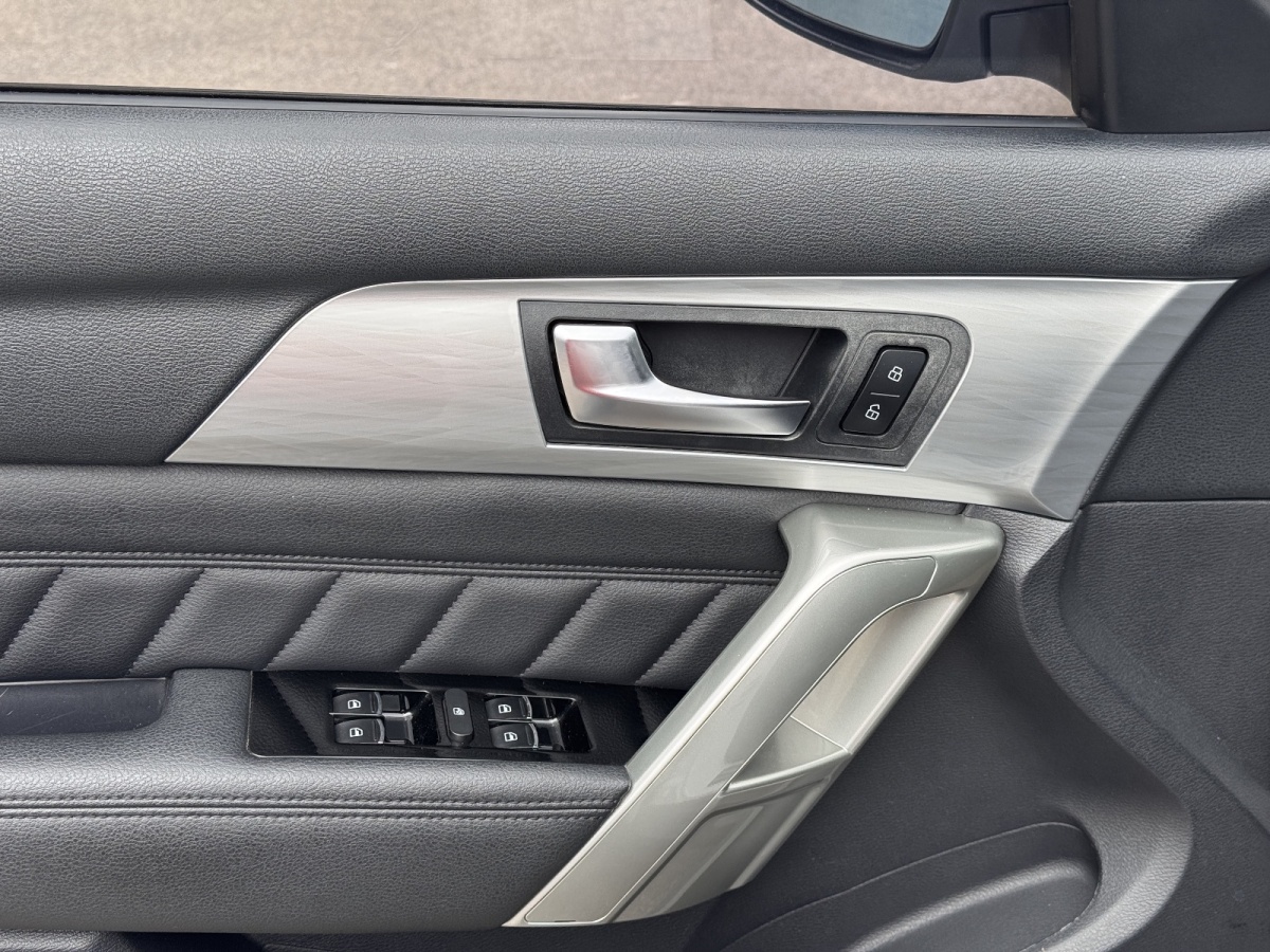 Haval H2 2016 car image #13