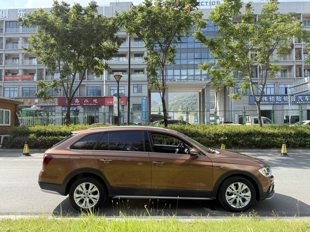 Volkswagen C-Trek 2017 immagine di auto #13