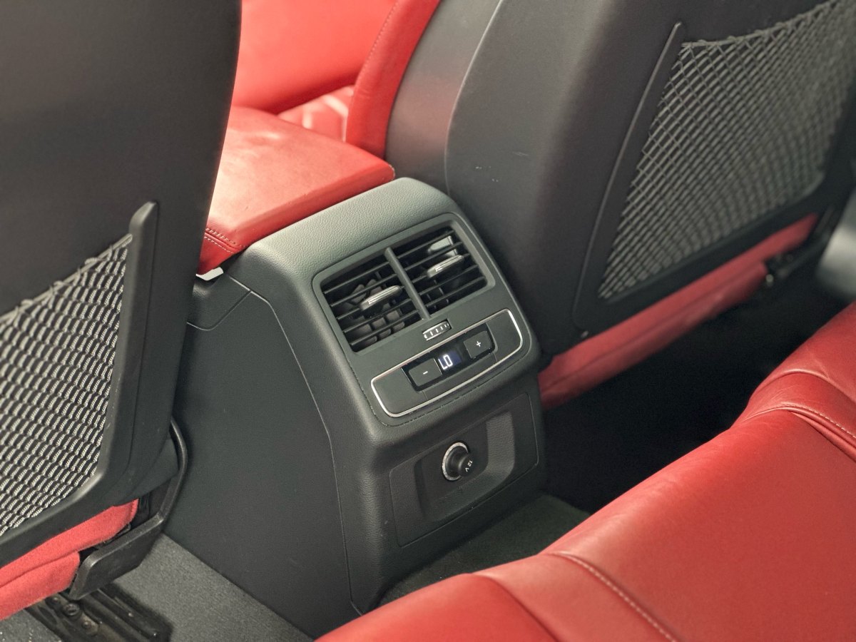 Audi S4 2023 car image #13