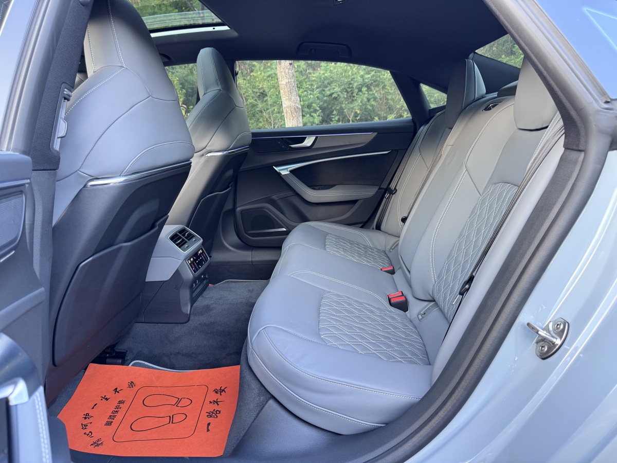 Audi A7L 2024 car image #13