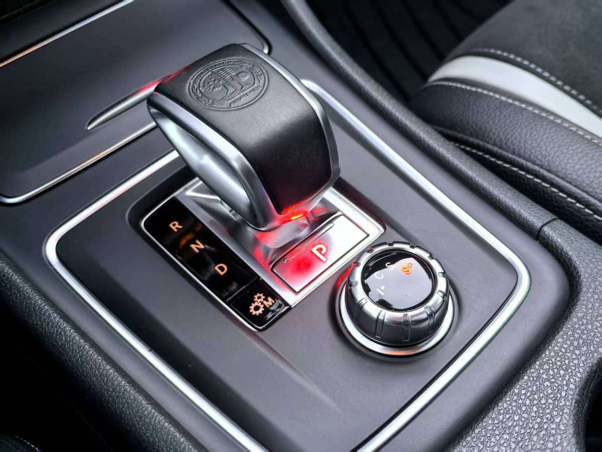 Mercedes-Benz GLA AMG 2019 #13 Mercedes-Benz GLA AMG 2019 car image #13