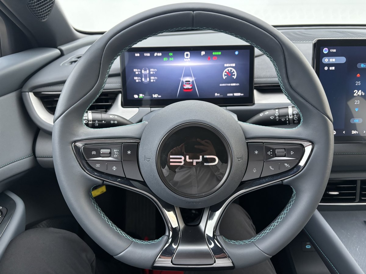 BYD Seal 06GT 2024 car image #13