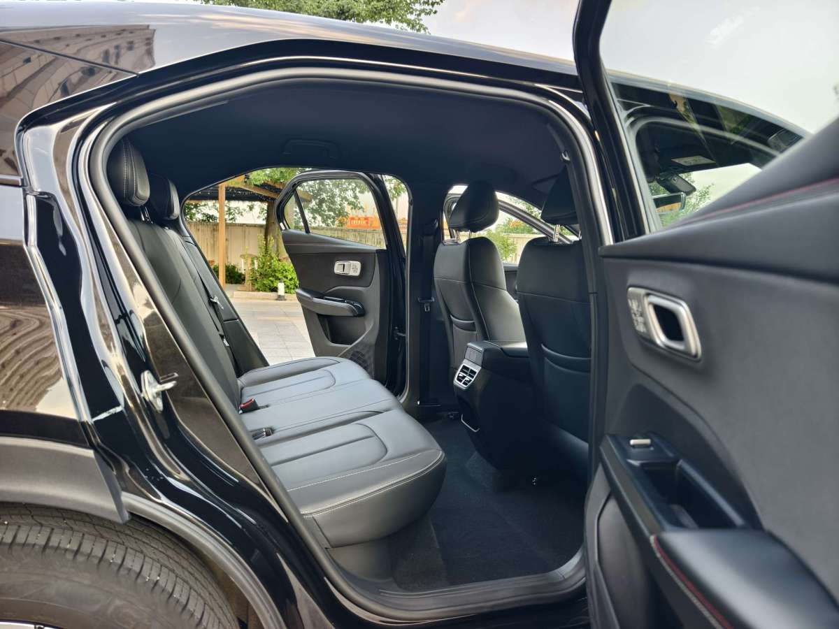 哪吒汽车 哪吒X 2024 #13 哪吒汽车 哪吒X 2024 汽车图片 #13