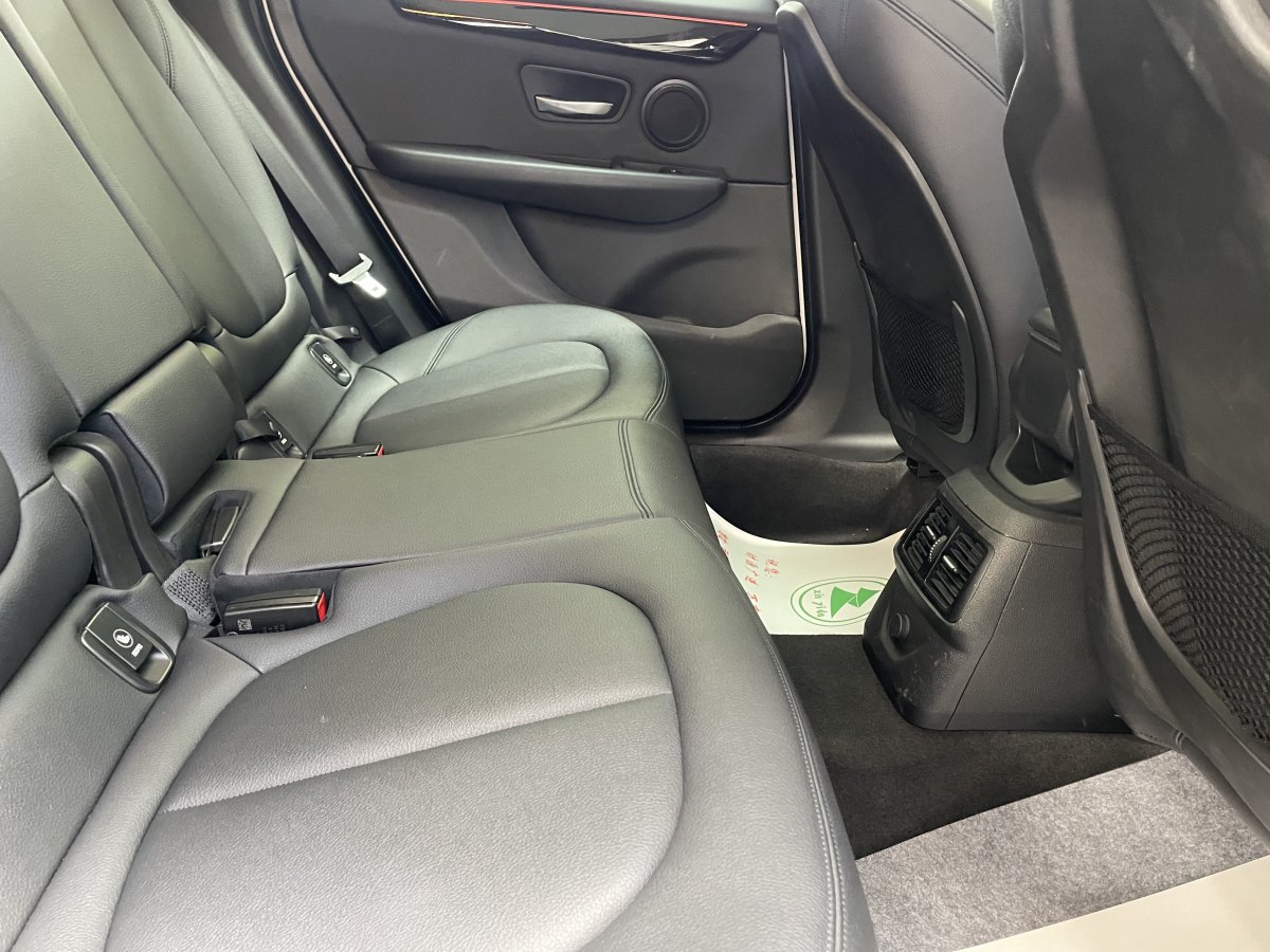 BMW 2 Series Tourer 2017 صورة سيارة #13