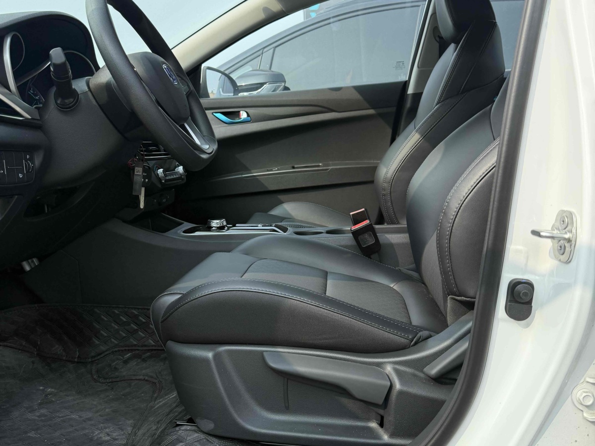 Changan EadoPHEV 2024 car image #13