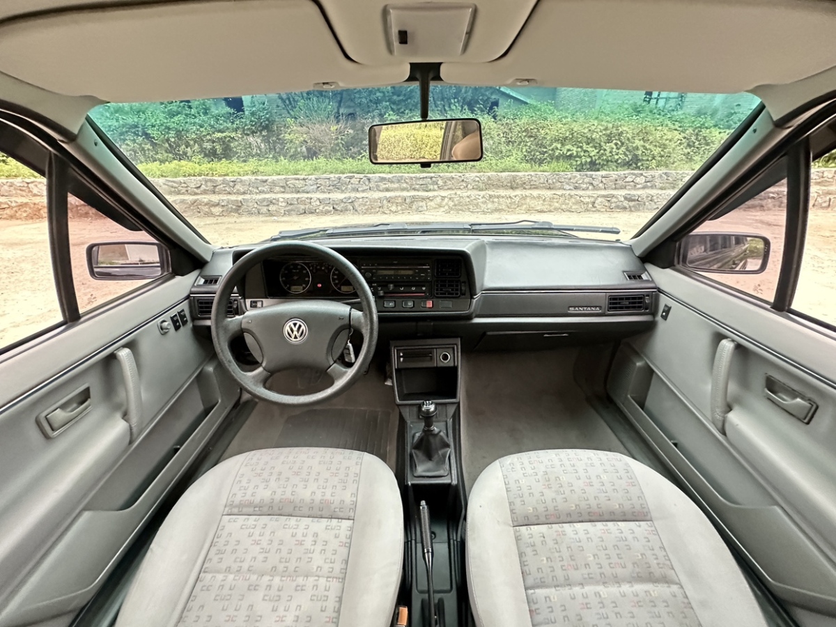 Volkswagen Santana Classic 2012 immagine di auto #13