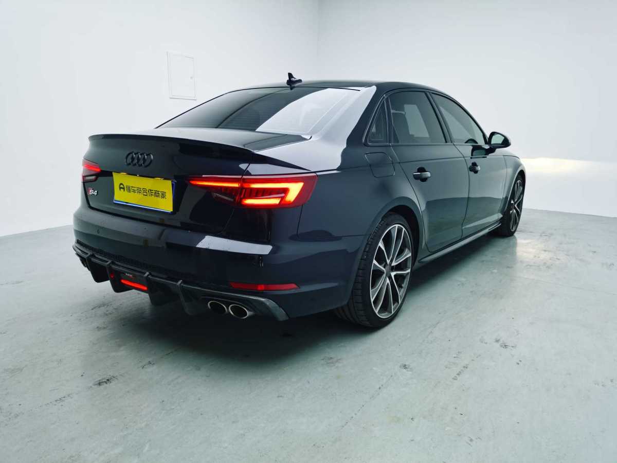 Audi S4 2019 car image #13