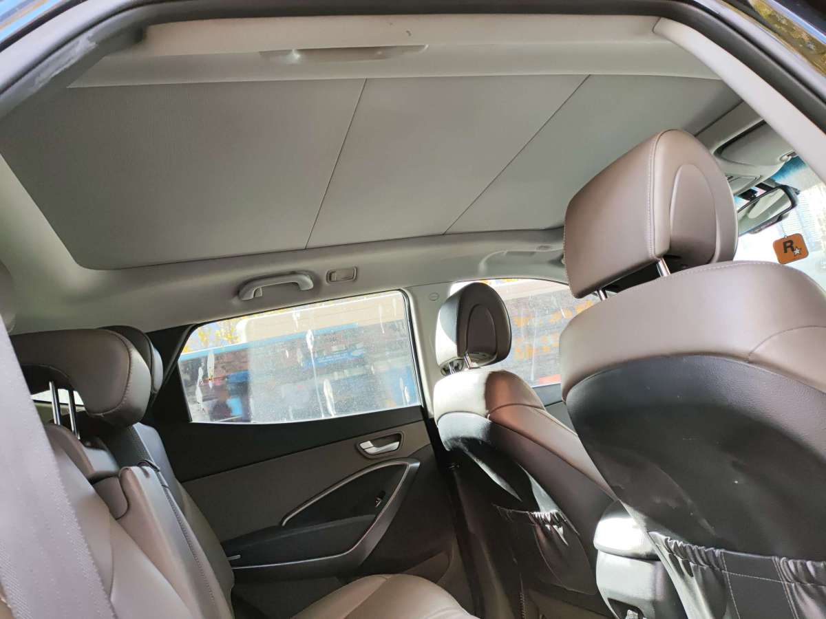 Hyundai Grand Santa Fe 2013 #13 Hyundai Grand Santa Fe 2013 car image #13