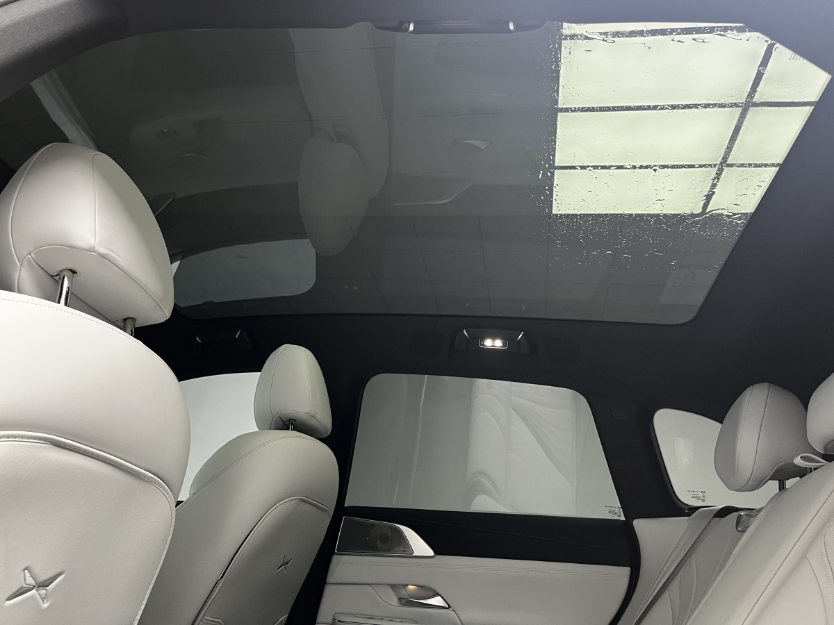 Xpeng G9 2023 immagine di auto #13