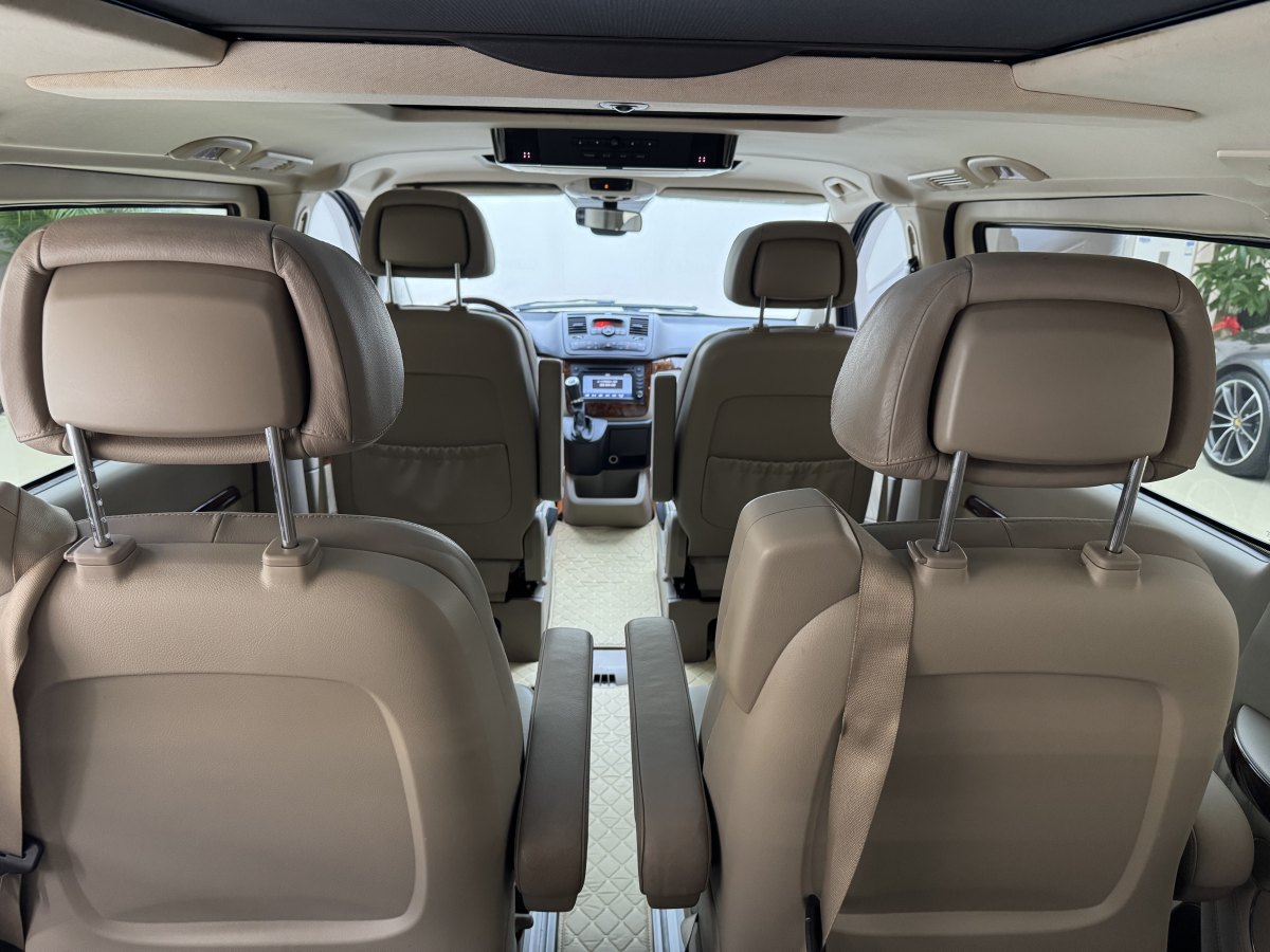 Mercedes-Benz Viano (Imported) 2016 immagine di auto #13