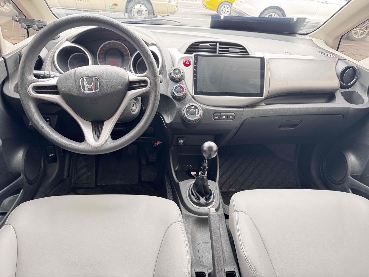 Honda Fit 2013 car image #13