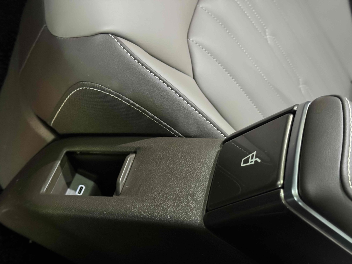 Volkswagen Viloran 2025 #13 Volkswagen Viloran 2025 car image #13