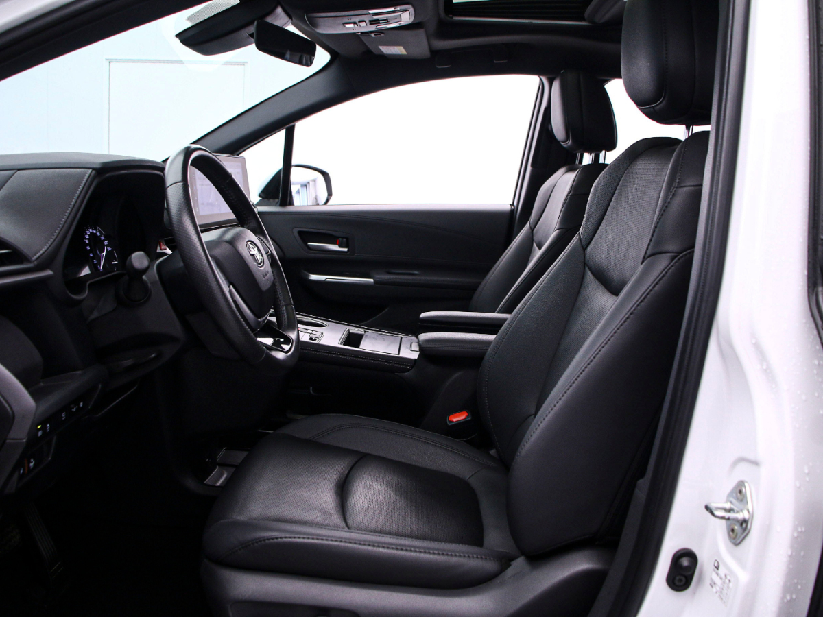 Toyota Sienna 2023 image de voiture #13