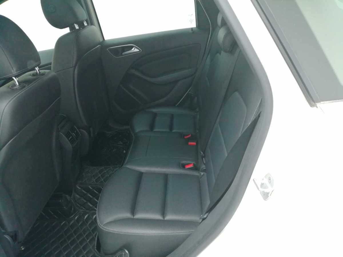 Mercedes-Benz B Class 2015 car image #13