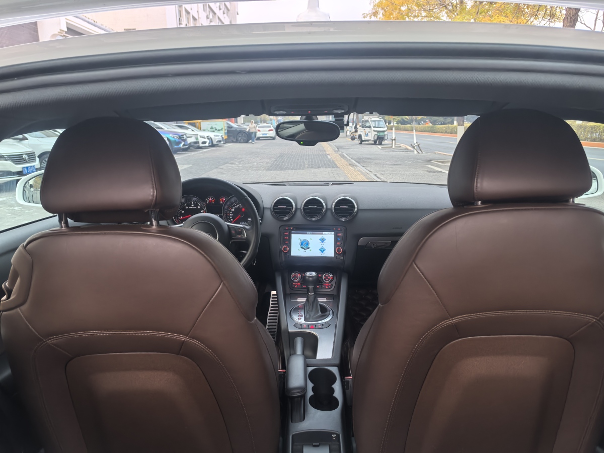 Audi TT 2014 car image #13