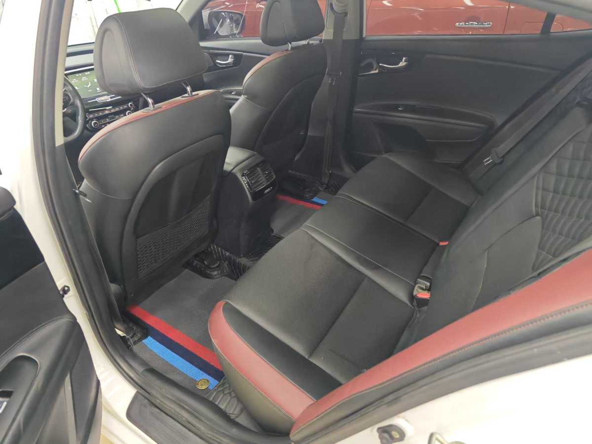 Kia K5 2018 imagen de coche #13