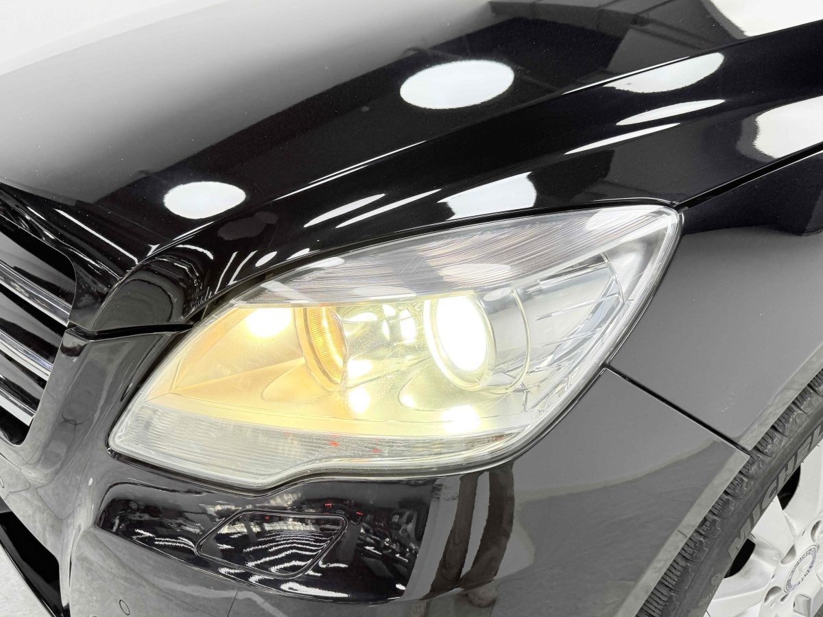 Mercedes-Benz R Class 2015 car image #13