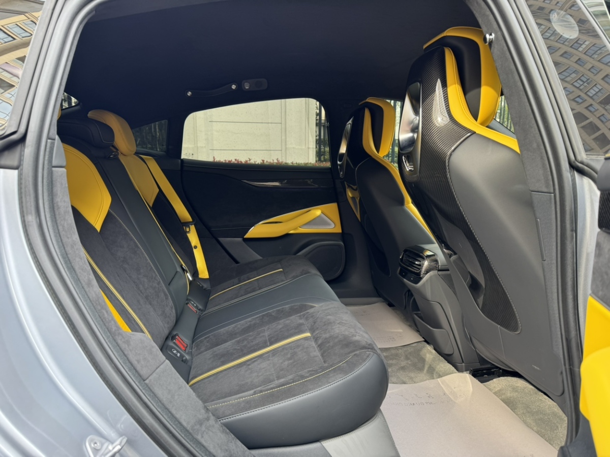 小米汽车 小米SU7 Ultra 2025 汽车图片 #13