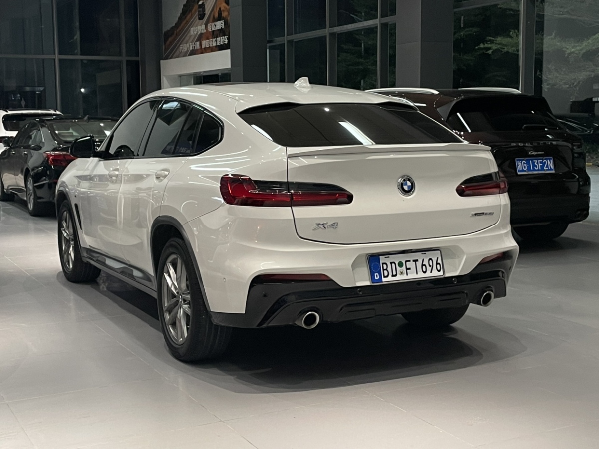 BMW X4 M 2020 #13 BMW X4 M 2020 car image #13