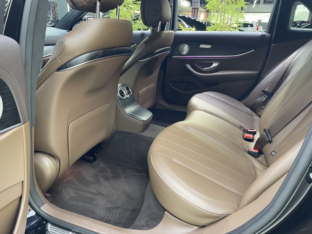 Mercedes-Benz E Class New Energy 2022 car image #13