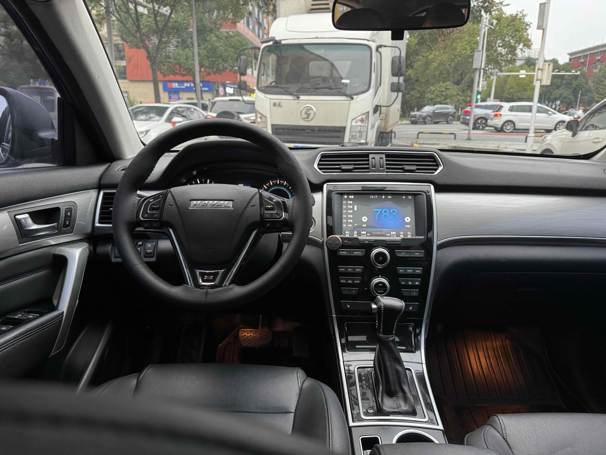 Haval H2 2017 car image #13