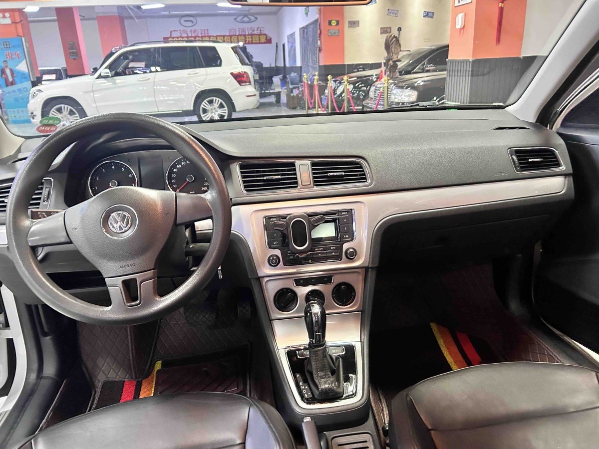 Volkswagen Gran Lavida 2016 immagine di auto #13