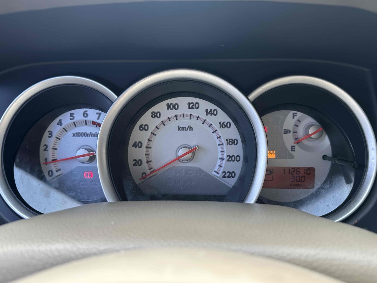 日产 颐达 2010 汽车图片 #13