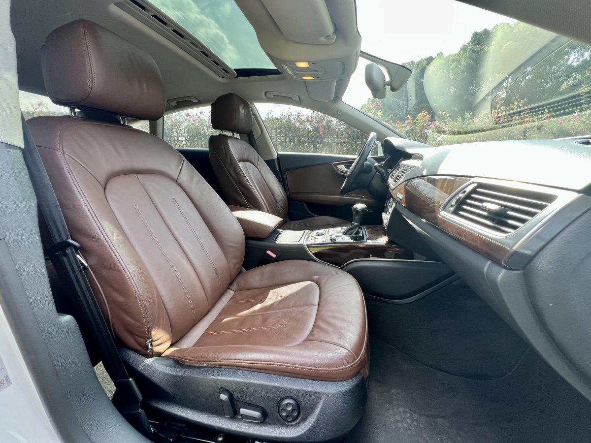 Audi A7 2013 car image #13