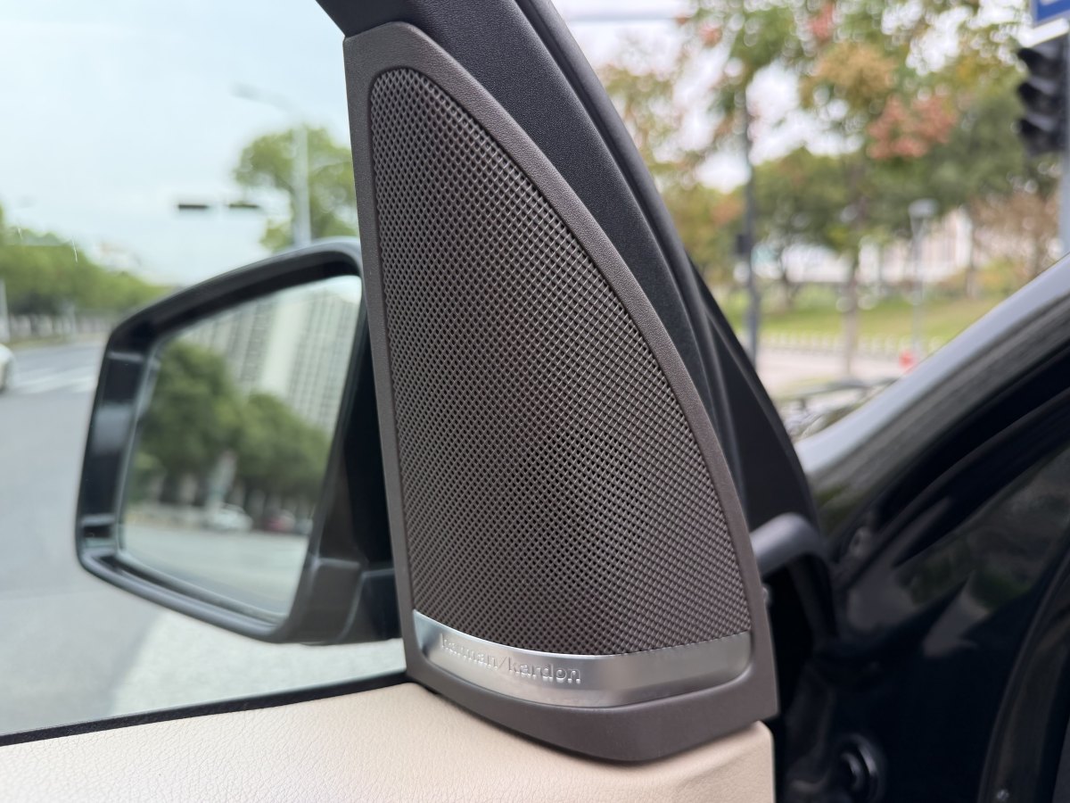 Mercedes-Benz GL Class 2015 #13 Mercedes-Benz GL Class 2015 car image #13