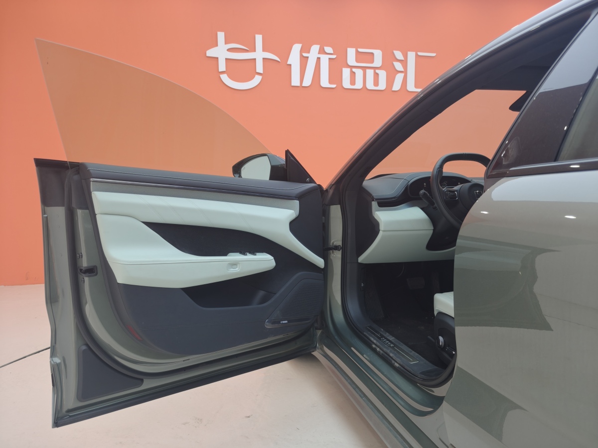 极氪 极氪001 FR 2024 汽车图片 #13