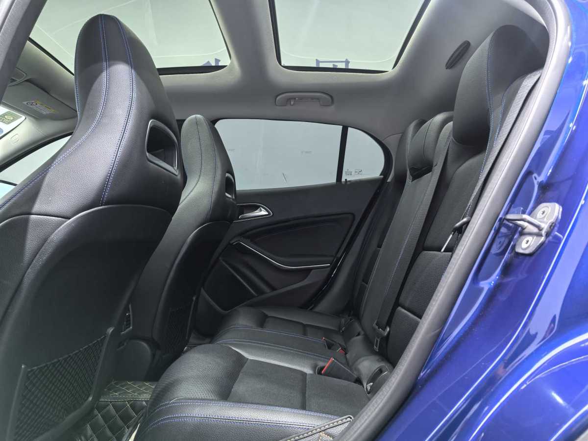 Mercedes-Benz GLA Class (Imported) 2019 immagine di auto #13