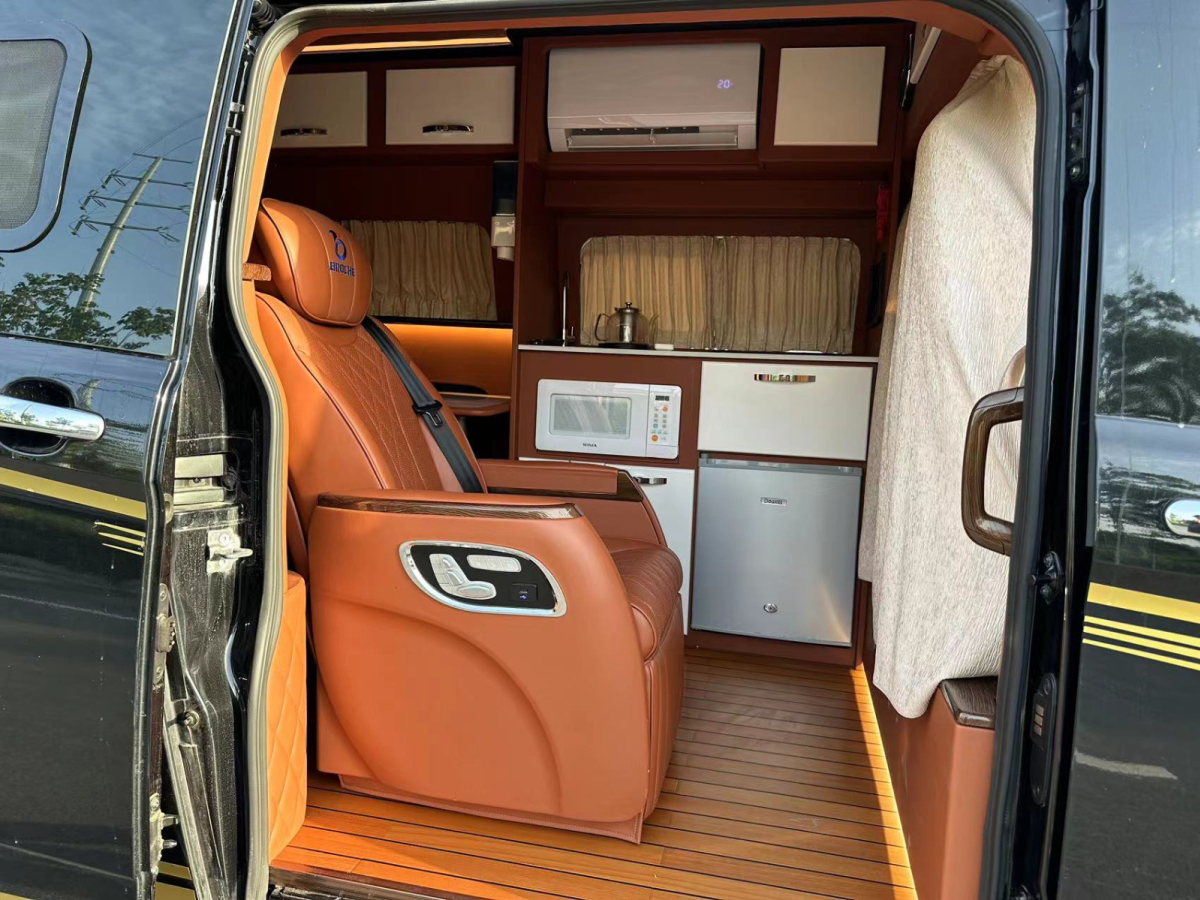 Ford 2021 immagine di auto #13