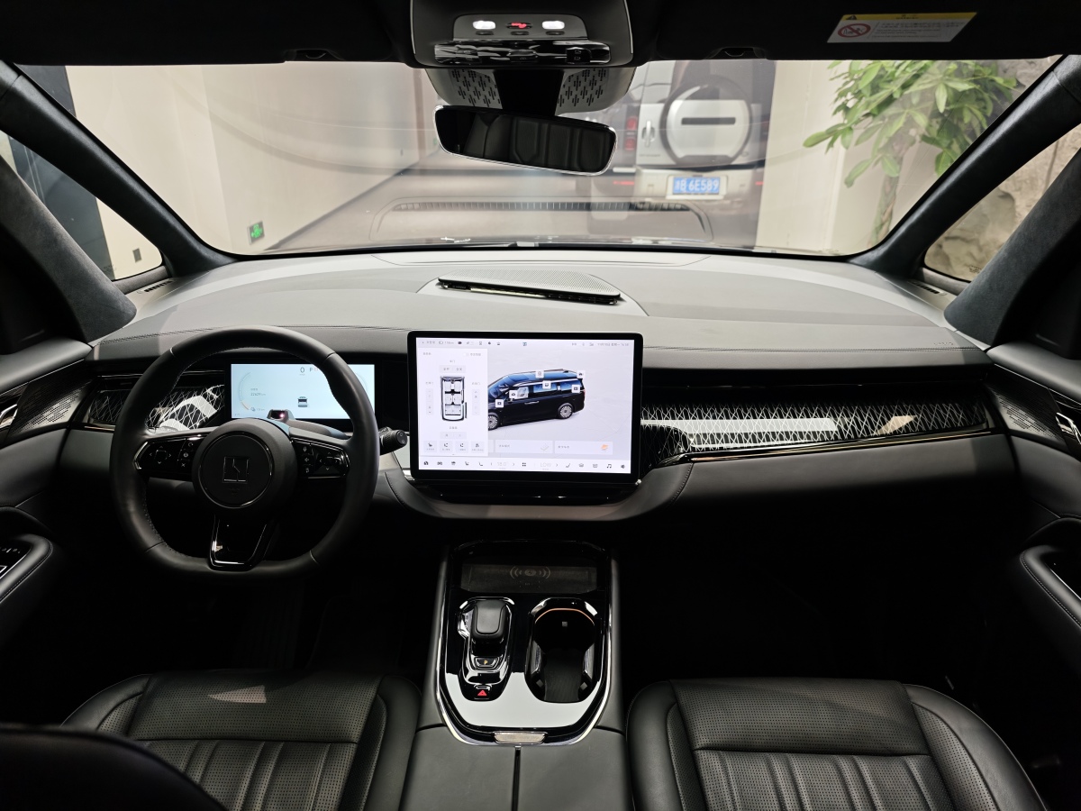 Hyundai Coupe 2023 صورة سيارة #13